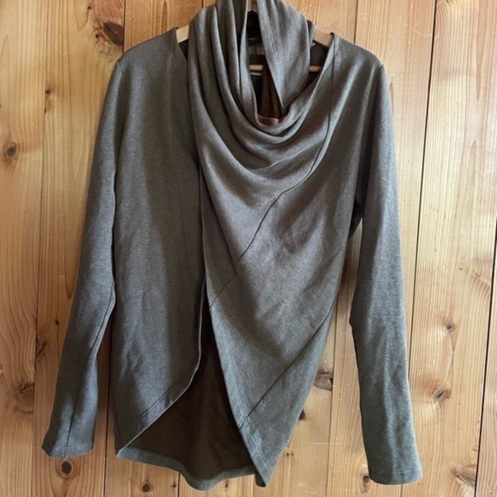 Ursa Minor wrap drapey lagenlook sweatshirt
